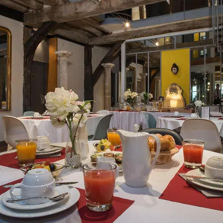 Du Jeu De Paume Otel 4*