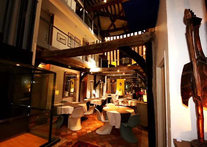 Du Jeu De Paume Otel