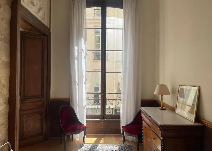 Otel Du Jeu De Paume 4*